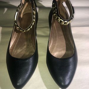 BCBG flats